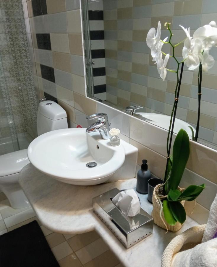 Luxury Apartment With Sea View Near Kallithea Koskinou  Bagian luar foto